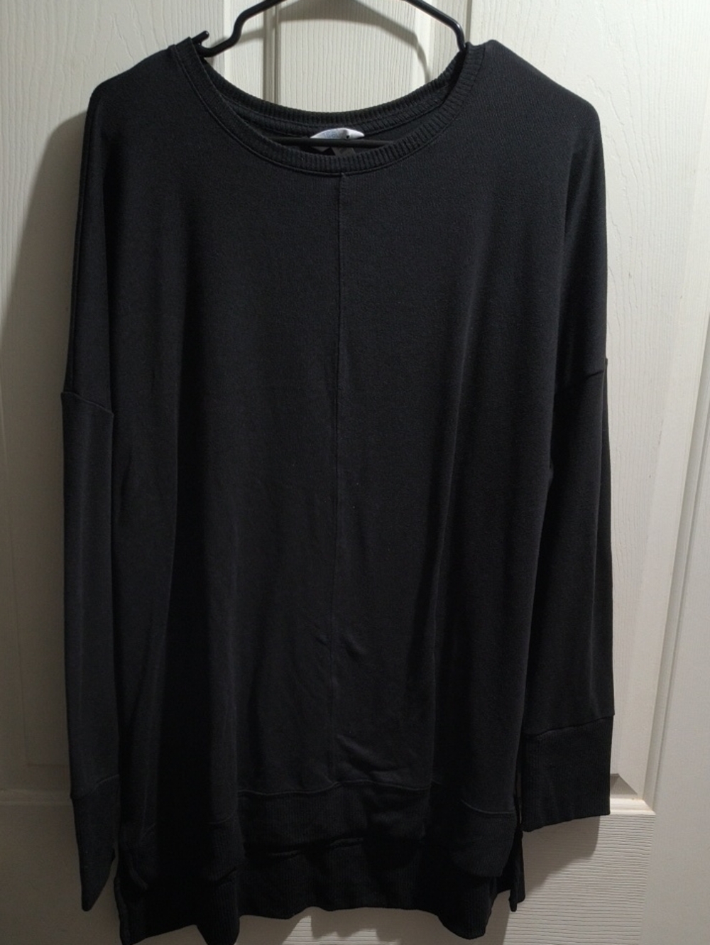 Time and Tru Black Women's Crewneck Sweatshirt